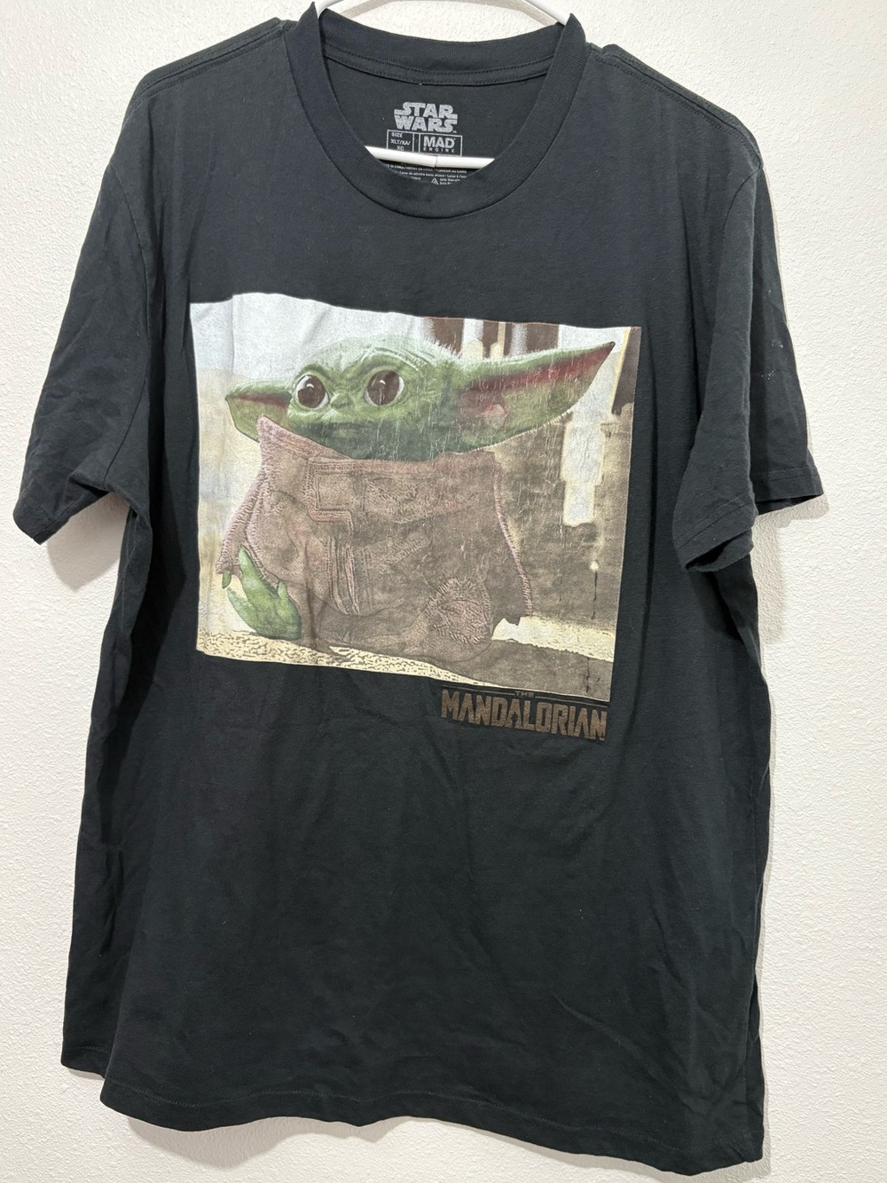 Star Wars Mandalorian  Grogu Mens Black short Sleeve T-shirt Size X Large